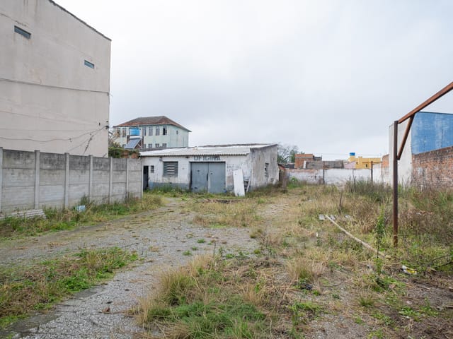 Terreno com 1664m², à venda, no bairro Centro em Pelotas
