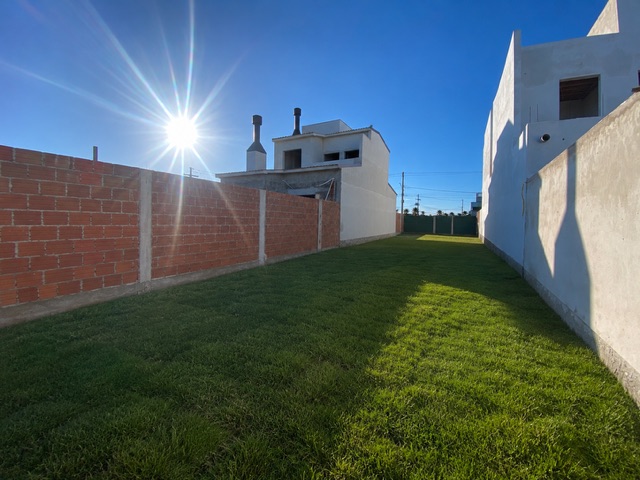 Terreno com 189m², à venda, no bairro Três Vendas em Pelotas