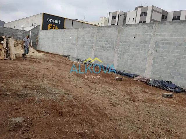 Terreno com 248m², à venda, no bairro Jardim Satélite em São José dos Campos