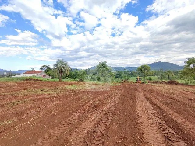 Terreno com 17000m², à venda, no bairro Linha Frank em Teutônia