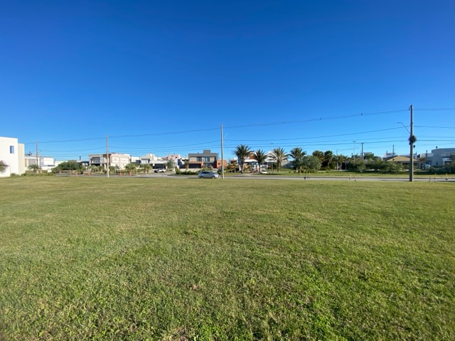 Terreno com 400m², à venda, no bairro Laranjal em Pelotas