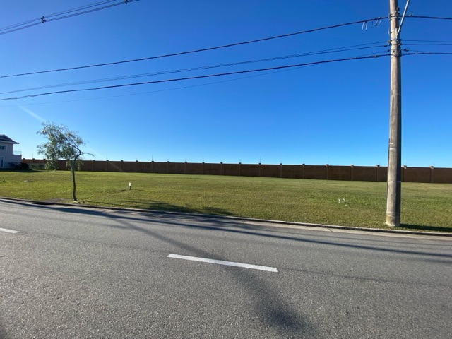 Terreno com 400m², à venda, no bairro Laranjal em Pelotas