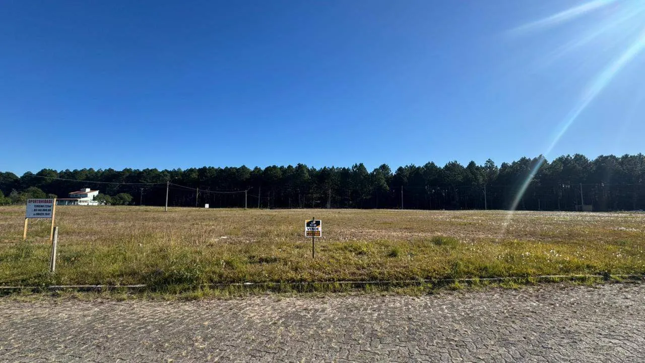 Terreno à Venda no Loteamento Villa Assumpção II - Laranjal - 629 m² de área total, com 15 metros de frente em excelente localização.
