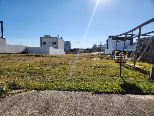 Terreno com 182m², à venda, no bairro Três Vendas em Pelotas