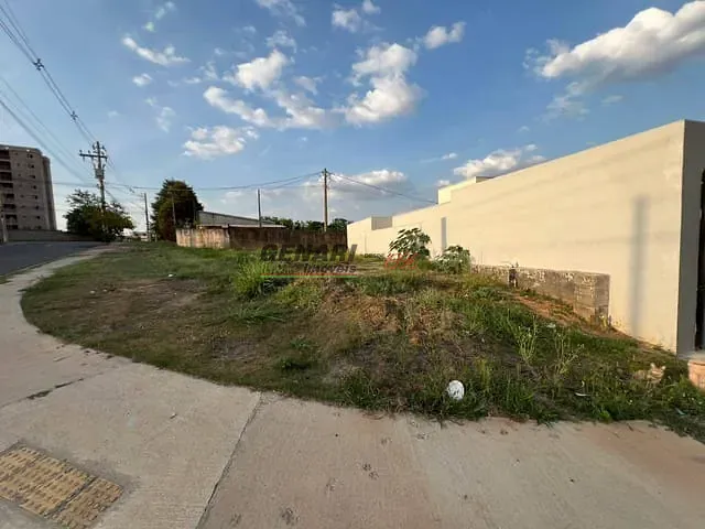 Terreno com 228m², à venda, no bairro Vila dos Canarios em Indaiatuba