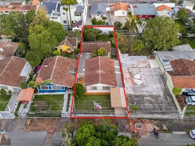 Terreno à venda, no bairro Novo Mundo em Curitiba