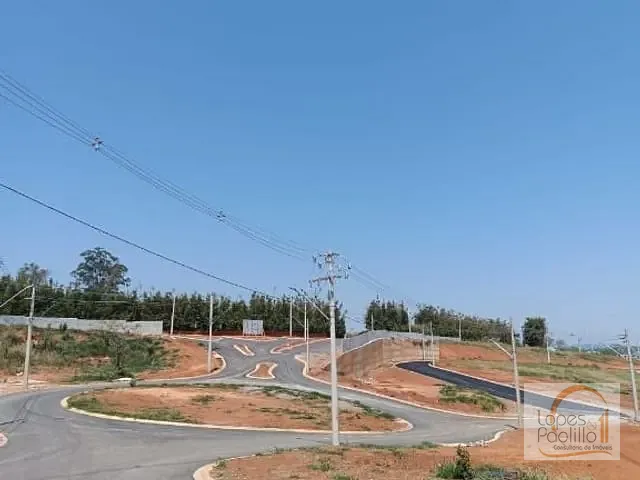 Terreno com 360m², à venda, no bairro Cachoeira em Atibaia