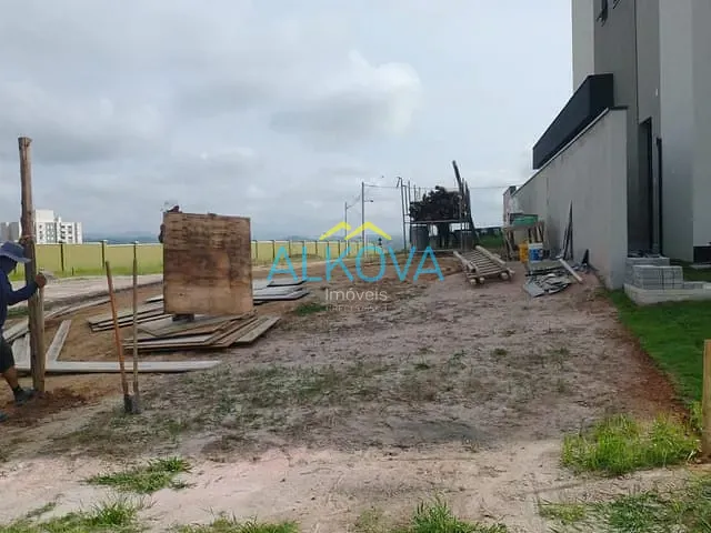 Terreno com 330m², à venda, no bairro Condomínio Residencial Alphaville I em São José dos Campos