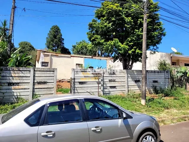 Terreno com 720m², à venda, no bairro Uvaranas em Ponta Grossa