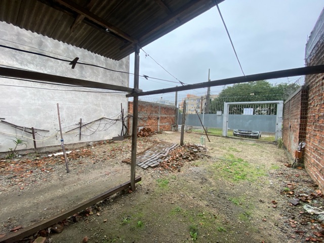 Casa com 240m², à venda, no bairro Areal em Pelotas
