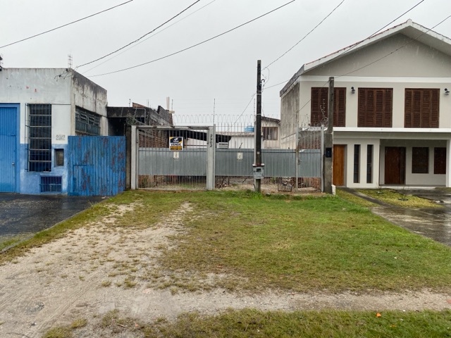 Casa com 240m², à venda, no bairro Areal em Pelotas