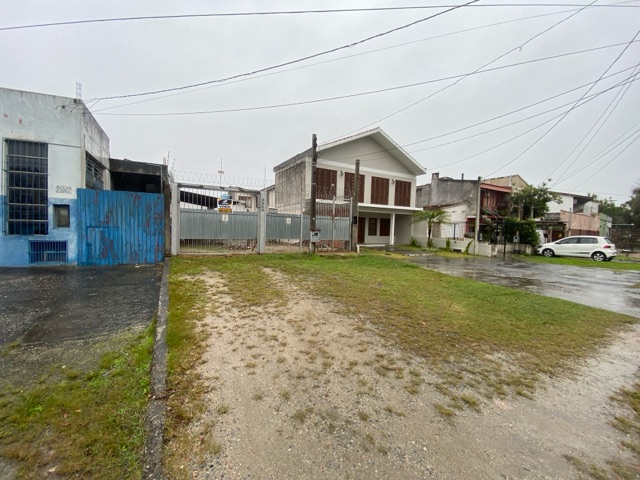 Casa com 240m², à venda, no bairro Areal em Pelotas