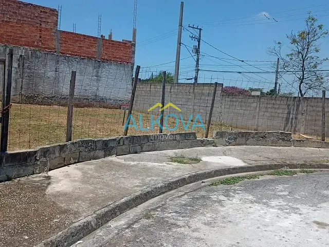 Terreno com 251m², à venda, no bairro Residencial Santa Paula em Jacareí