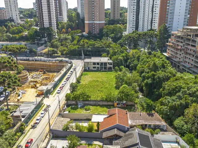 Terreno com 550m², à venda, no bairro Mossunguê em Curitiba