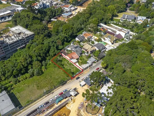 Terreno com 550m², à venda, no bairro Mossunguê em Curitiba