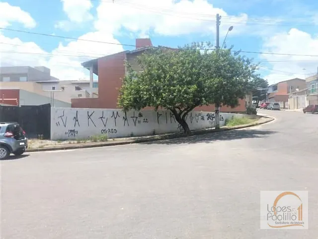 Terreno com 222m², à venda, no bairro Nova Cerejeiras em Atibaia