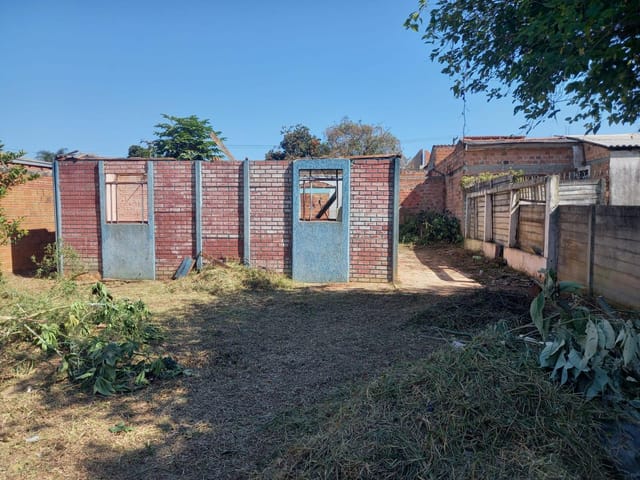 Foto do Terreno - Terreno à venda - Loteamento Castanheira - Com 275m² (11m x 25m), na Rua Bambu. Cará-cará, Ponta Grossa, PR | Adquira Imóveis