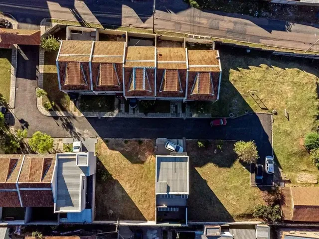 Terreno à venda, no bairro Campo Comprido em Curitiba