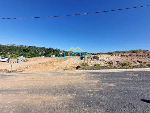 Terreno com 240m², à venda, no bairro Vila Amélia em São José dos Campos