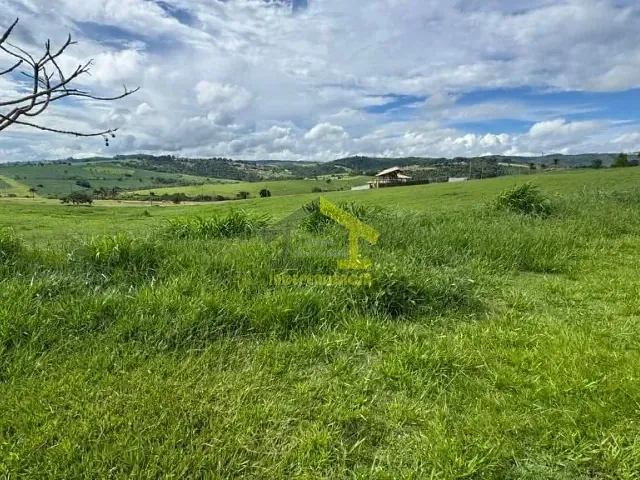 Terreno com 1049m², à venda, no bairro Zona Rural em Itatiba