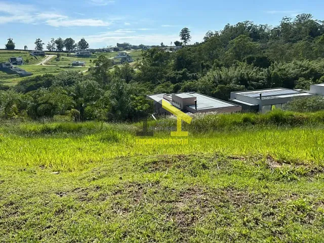 Terreno com 678m², à venda, no bairro Tapera Grande em Itatiba