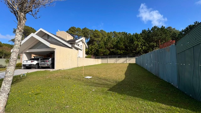 Terreno com 322m², à venda, no bairro Laranjal em Pelotas