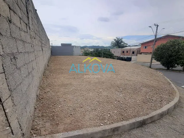 Terreno com 232m², à venda, no bairro Jardim Nova República em São José dos Campos