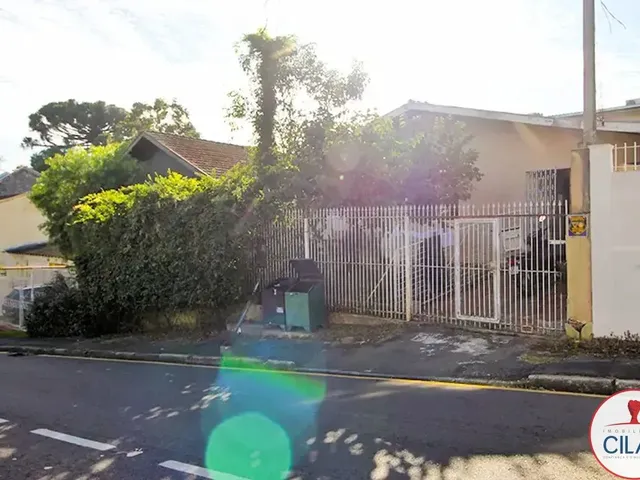 Terreno com 303m², à venda, no bairro Campina do Siqueira em Curitiba