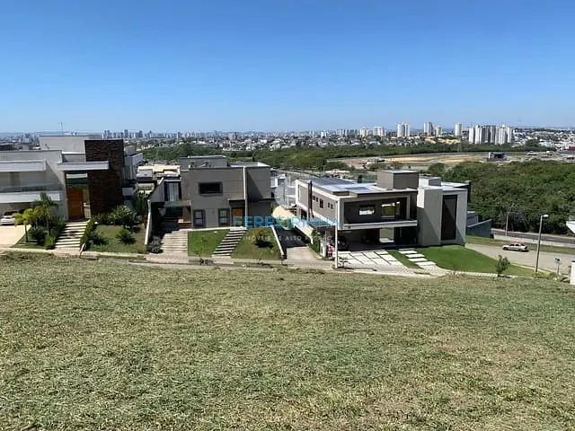 Terreno com 900m², à venda, no bairro Condomínio Reserva do Paratehy em São José dos Campos