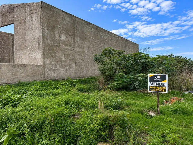Terreno com 448m², à venda, no bairro Centro em Pelotas