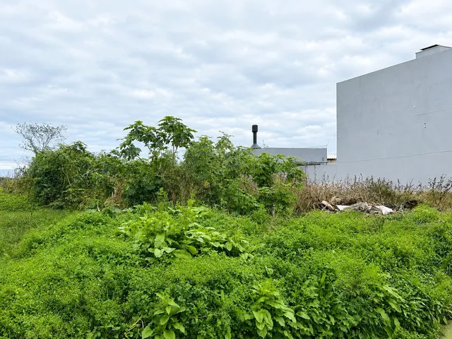 Terreno com 448m², à venda, no bairro Centro em Pelotas