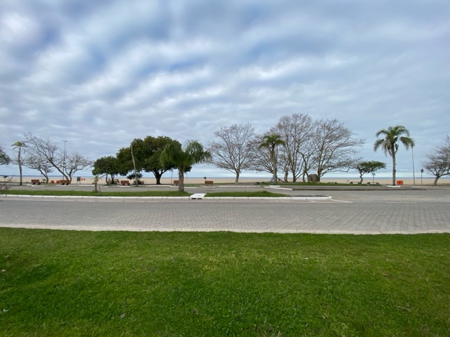 Terreno com 360m², à venda, no bairro Laranjal em Pelotas