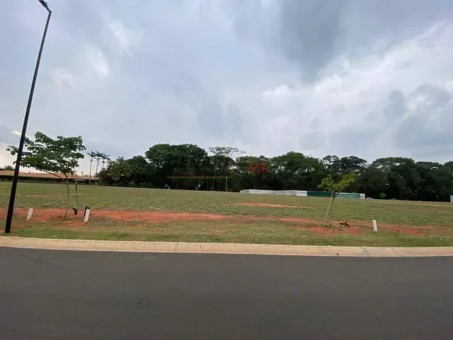 Terreno com 360m², à venda, no bairro Jardim Residencial Sapezal em Indaiatuba