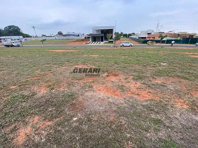 Terreno com 360m², à venda, no bairro Jardim Residencial Sapezal em Indaiatuba