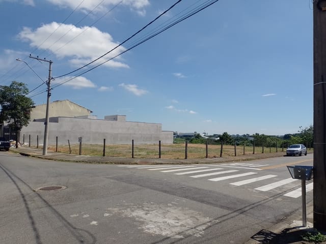 Terreno com 369m², à venda, no bairro Jardim Oásis em Taubaté