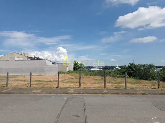 Terreno com 369m², à venda, no bairro Jardim Oásis em Taubaté