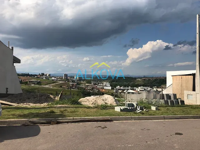 Terreno com 377m², à venda, no bairro Loteamento Verana em São José dos Campos