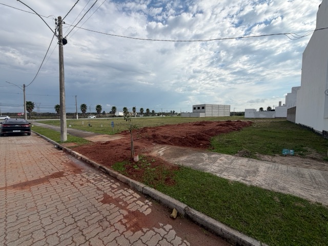Terreno com 180m², à venda, no bairro Três Vendas em Pelotas