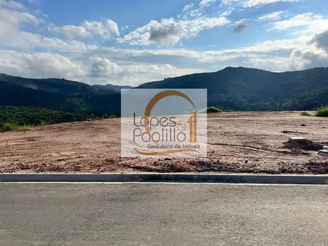 Terreno com 300m², à venda, no bairro Jardim Santa Fe em Bom Jesus dos Perdões