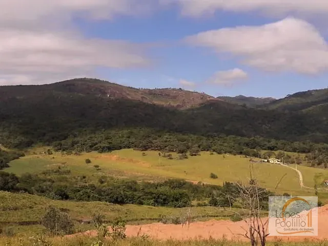 Terreno com 300m², à venda, no bairro Jardim Santa Fe em Bom Jesus dos Perdões