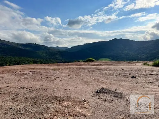 Terreno com 300m², à venda, no bairro Jardim Santa Fe em Bom Jesus dos Perdões