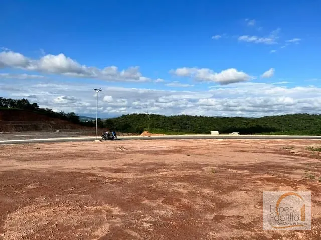 Terreno com 300m², à venda, no bairro Jardim Santa Fe em Bom Jesus dos Perdões