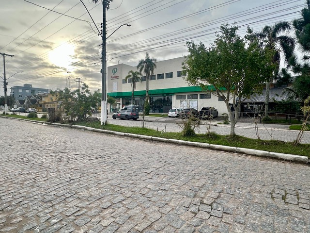 Terreno com 533m², à venda, no bairro Laranjal em Pelotas