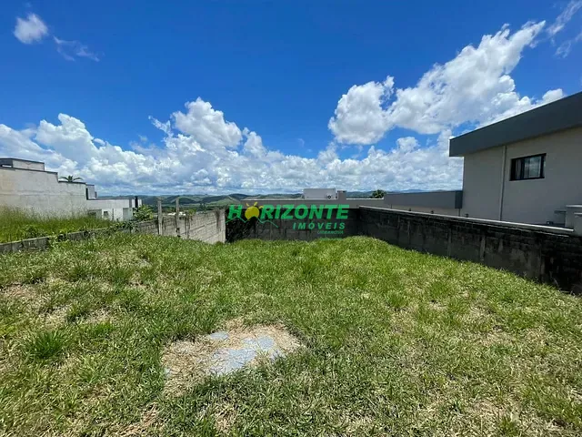 Terreno com 450m², à venda, no bairro Condomínio Residencial Jaguary em São José dos Campos