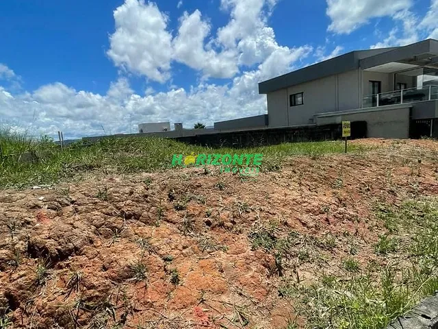 Terreno com 450m², à venda, no bairro Condomínio Residencial Jaguary em São José dos Campos