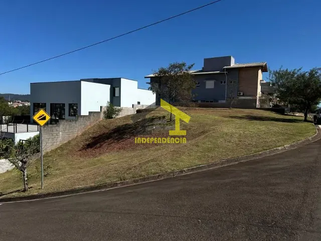 Terreno com 526m², à venda, no bairro Jardim Alto de Santa Cruz em Itatiba