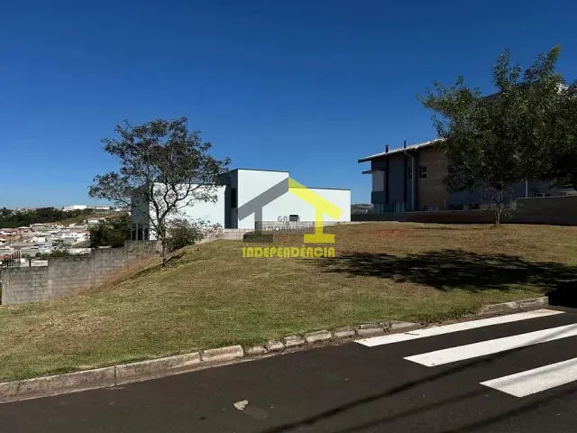 Terreno com 526m², à venda, no bairro Jardim Alto de Santa Cruz em Itatiba