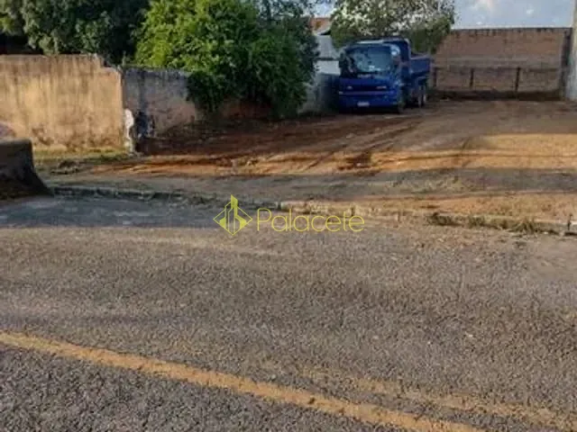 Terreno com 300m², à venda, no bairro Parque Senhor do Bonfim em Taubaté