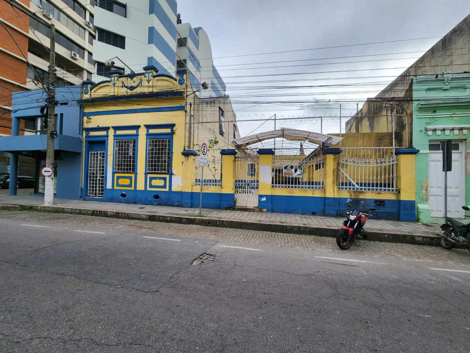 Terreno à venda na Andrade Neves, Centro - 769 m² (17x44), a 3 quadras do Calçadão e excelente para investidores.