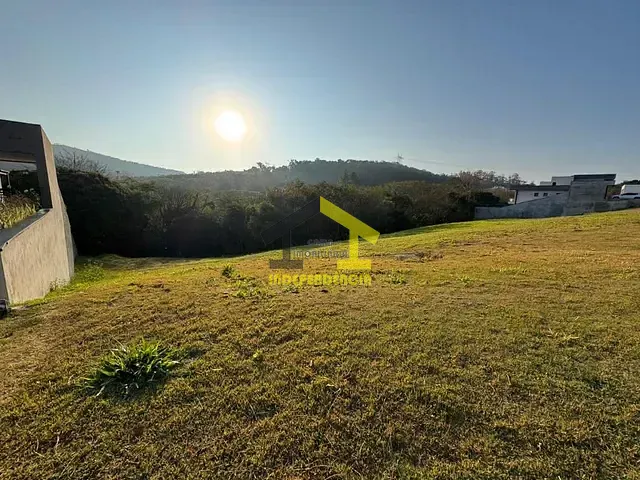 Terreno com 680m², à venda, no bairro Fazenda Santa Isabel em Louveira